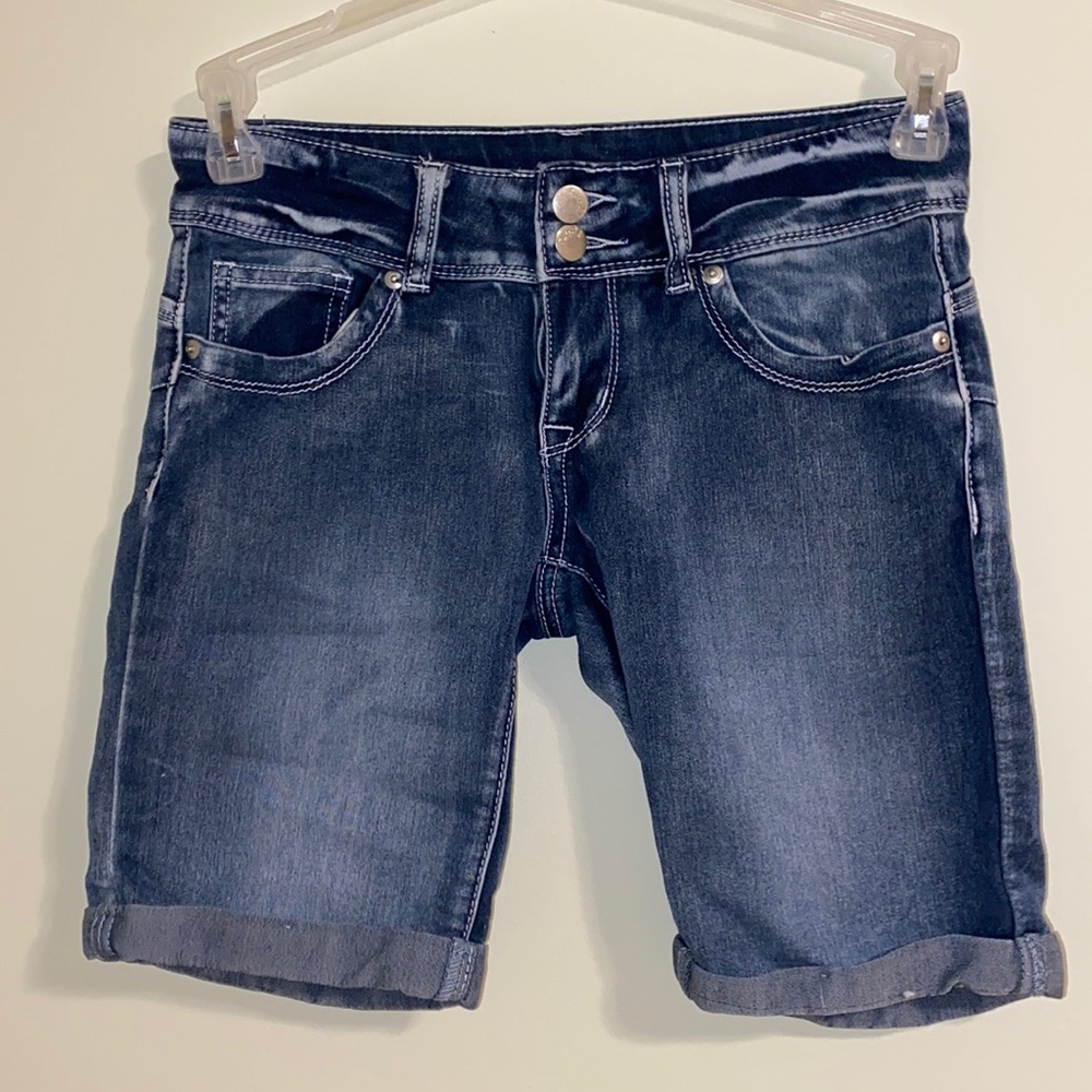 Capris!